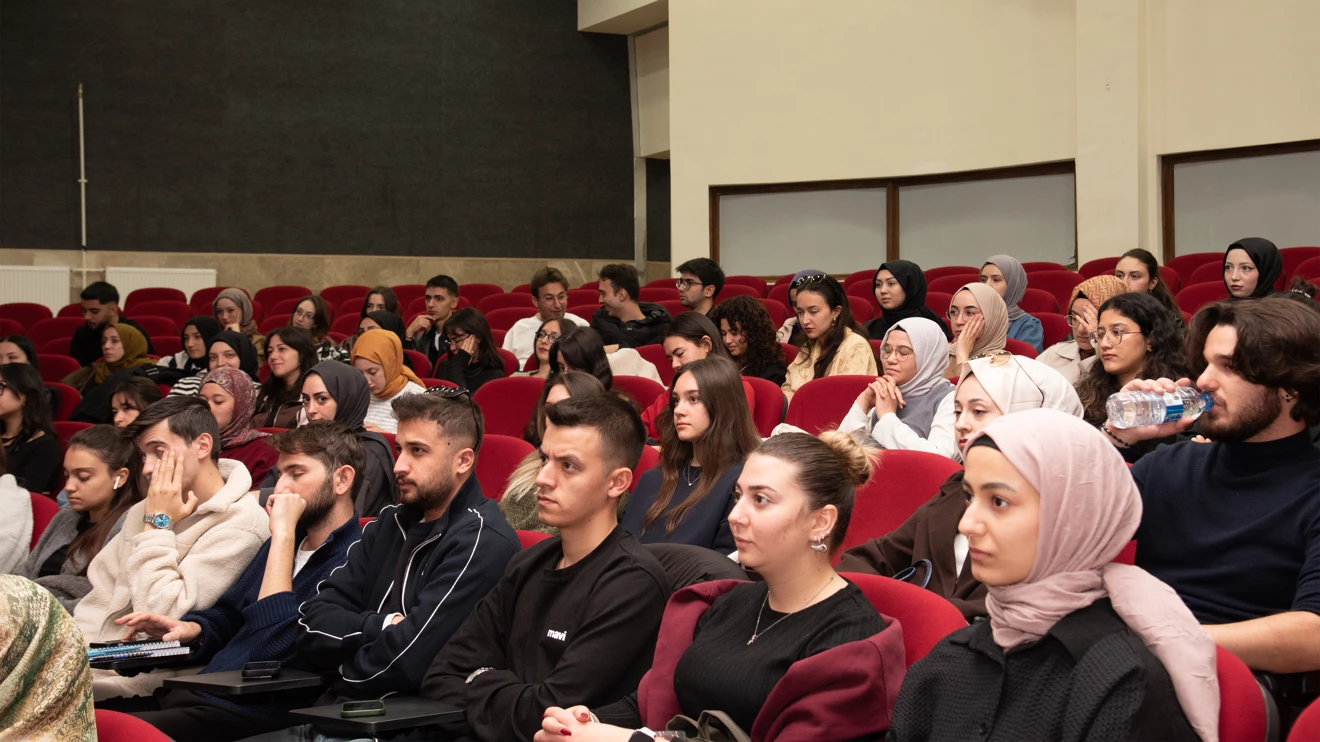 Selçuk Üniversitesinde ‘Doğadan Gelen Elma, Doğaya Dönen Elma’ Etkinliği